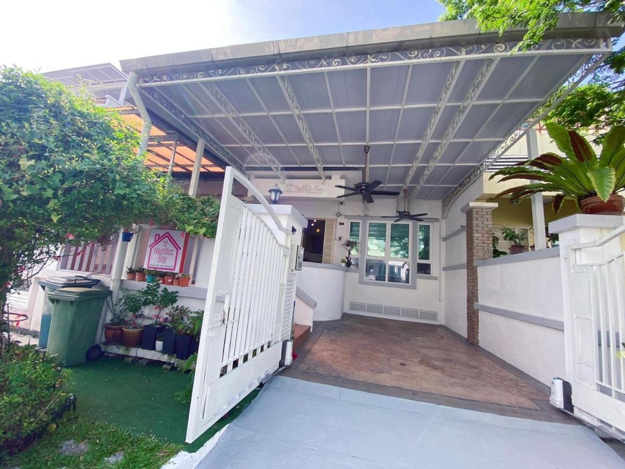 Nautilus Bay Home Inn جورج تاون المظهر الخارجي الصورة